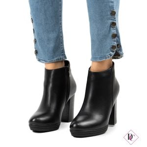 tronchetto nero elegante con tacco alto e plateau de caro calzature (6)