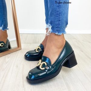 Mocassini-verde-in-vernice-lucida-con-catena-oro-de-caro-calzature-4