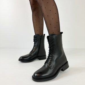 anfibi-bassi-pelle-neri-con-lacci-e-zip-de-caro-calzature-5
