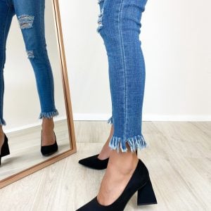 elegante-schwarze-pumps-mit-bequemem-absatz-de-caro-calzature-1