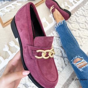 mocassini-eleganti-camoscio-bordeaux-con-catena-oro-de-caro-calzature-1