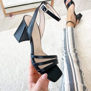 sandali-neri-in-pelle-eleganti-con-tacco-comodo-de-caro-calzature-5