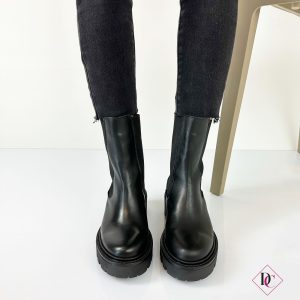 anfibi-neri-vera-pelle-con-elastici-laterali-de-caro-calzature