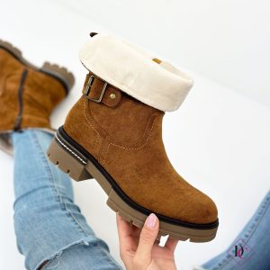 stivaletti bassi con pelliccia interna camel de caro calzature