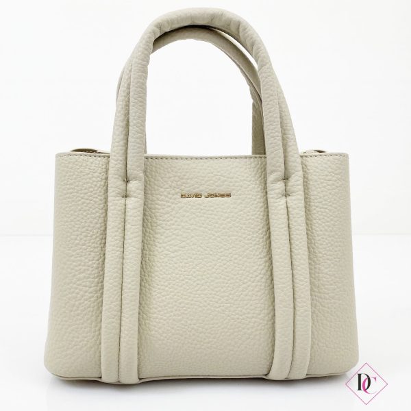 borsa beige eco pelle bauletto a mano con tracolla de caro calzature 2