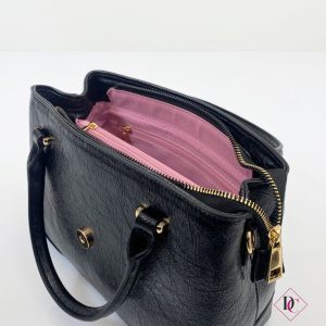 borsa nera elegante bauletto con tracolla de caro 3