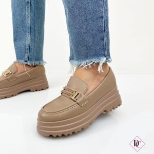 mocassini eco pelle khaki con zeppa alta e fibbia oro de caro calzature 3