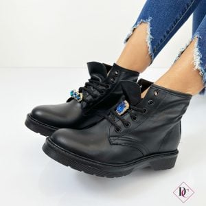 anfibi neri caviglia bassa vera pelle eleganti con gioielli blu de caro calzature 3