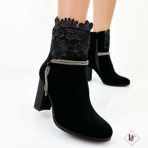 tronchetto nero elegante con tacco alto comodo de caro calzature 1