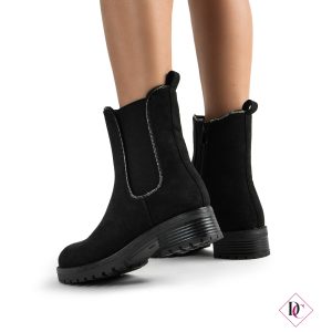 stivali bassi camoscio nero con gambale elasticizzato e strass de caro calzature (4)