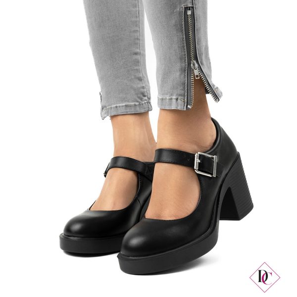 classiche nere con tacco largo e cinturino sul collo piede de caro calzature 6