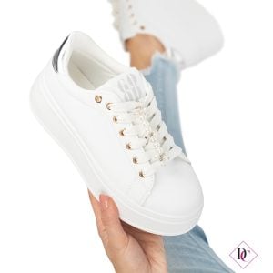 white sneakers with comfortable rubber wedge and pearls on the laces de caro footwear ()