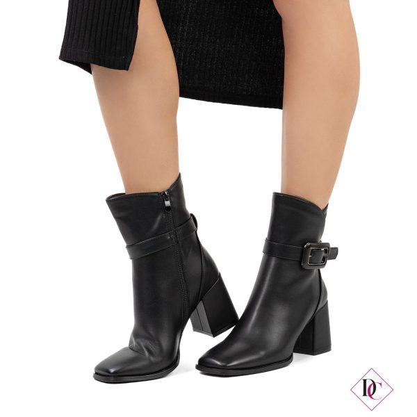 tronchetto nero elegante tacco alto con punta squadrata de caro calzature (4)