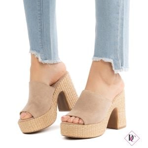 sandali alti beige sabot con tacco e plateau in rafia de caro calzature (5)