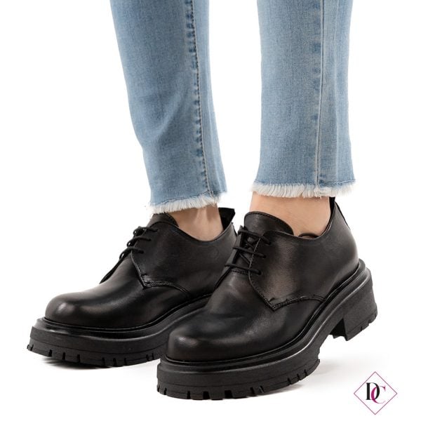 sneakers mocassini neri vera pelle inglesine con lacci de caro calzature 2