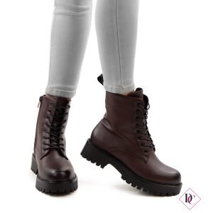 anfibi bordeaux con lacci alla caviglia tacco comodo de caro calzature (3)