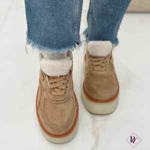 sneakers beige con pelliccia e zeppa platform de caro calzature 5