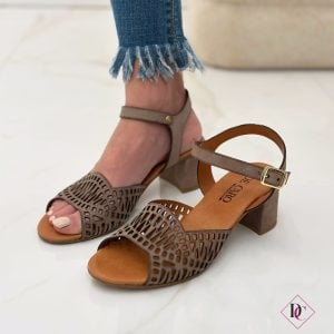 sandali tortora vera pelle fatti a mano tacco comodo de caro calzature (4)