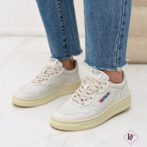Sneakers Autry Reverse edizione limitata bianco pelle de caro calzature (1)