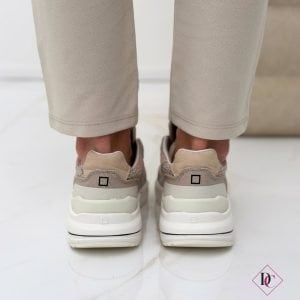 Deportivas DATE FUGA NET taupe con bordado de caro calzado (4)