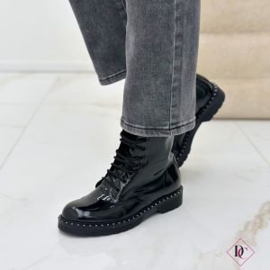 anfibi bassi impermeabili pelle abrasiva nero con borchie de caro calzature (1)