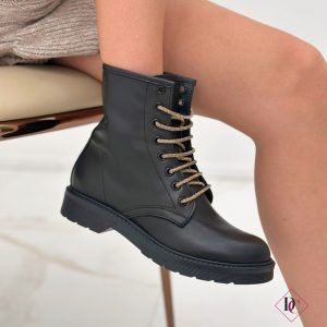 stivaletti neri bassi anfibi vera pelle con lacci strass de caro calzature (3)