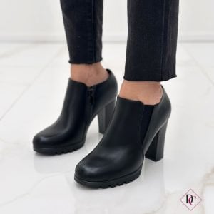 tronchetti neri eleganti con elastico laterale e tacco alto de caro calzature (5)