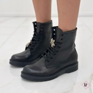 anfibi bassi Smart nero vera pelle con gioielli artigianali de caro calzature (26)