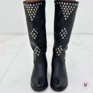 stivali neri eco pelle con zeppa interna e borchie de caro calzature (4)