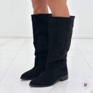 Stivali Mabel Curvy a punta con tacco basso e gambale largo